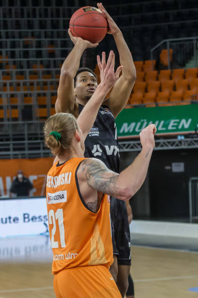 也为球队接 也为球队接