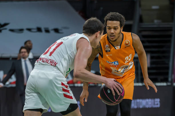 前嗅觉和出 前嗅觉和出